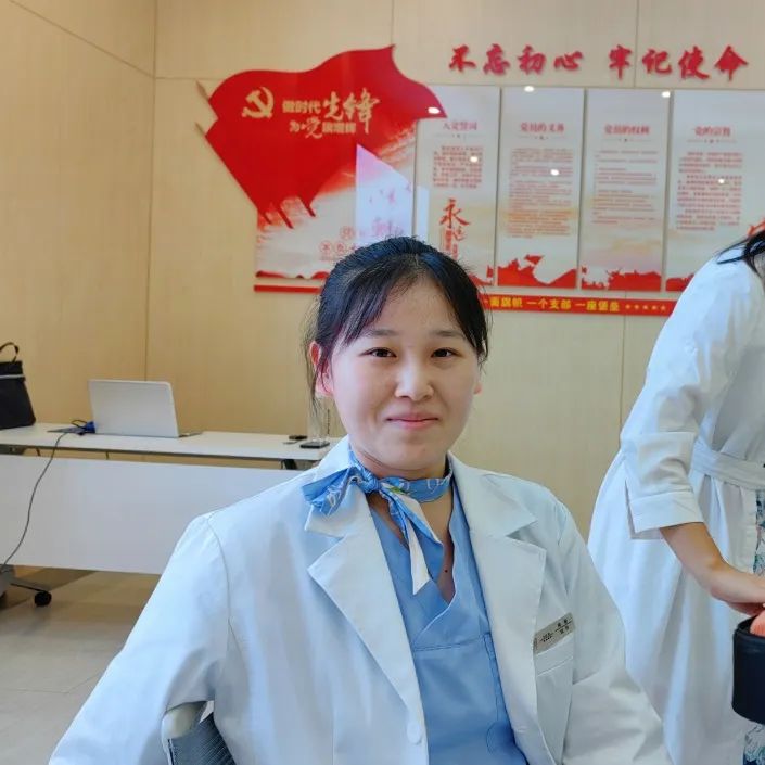 提升专业形象 助力精品化建设——白继眼科开展员工化妆培训(图2)