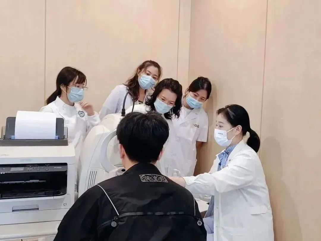 一花引得百花开,百花齐放硕果来——白继眼科&蔡司第十期全国全飞秒培训班结业(图22)